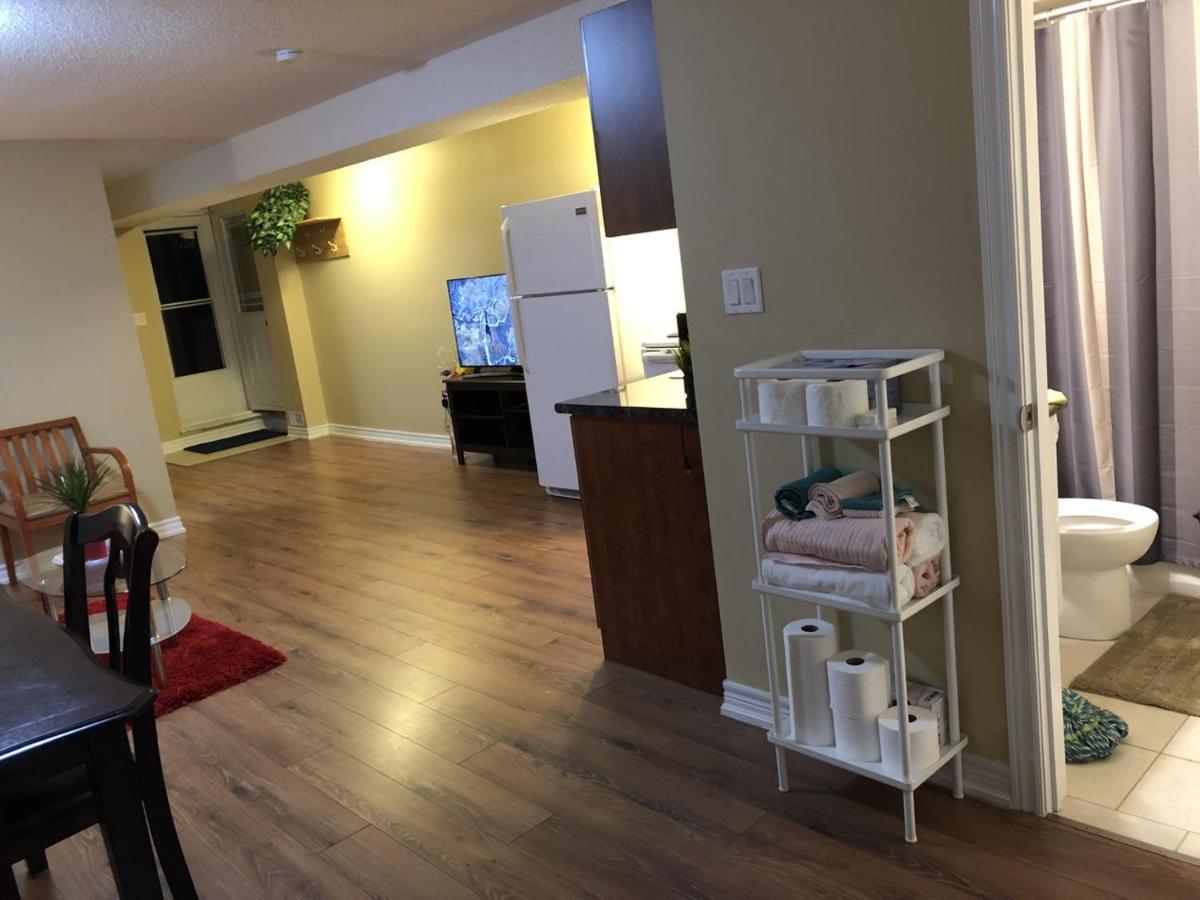 Spacious 2 Bedroom Guest Suite Toronto Kültér fotó