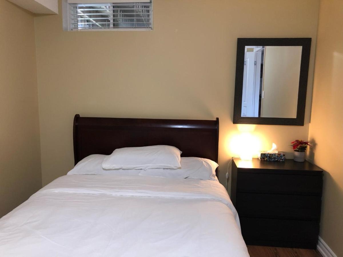Spacious 2 Bedroom Guest Suite Toronto Kültér fotó