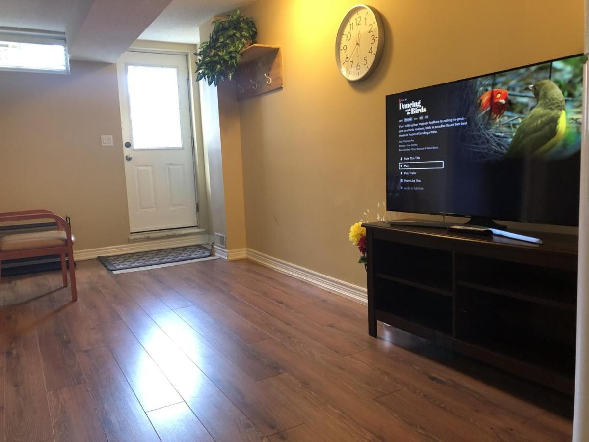 Spacious 2 Bedroom Guest Suite Toronto Kültér fotó